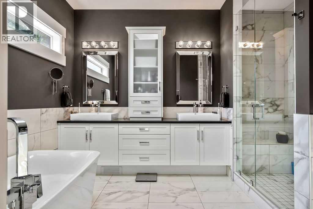 Single Family House for Sale in  White Oak Crescent SW Wildwood Calgary 