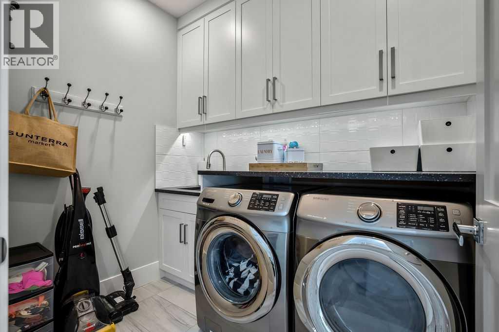 Single Family House for Sale in  White Oak Crescent SW Wildwood Calgary 