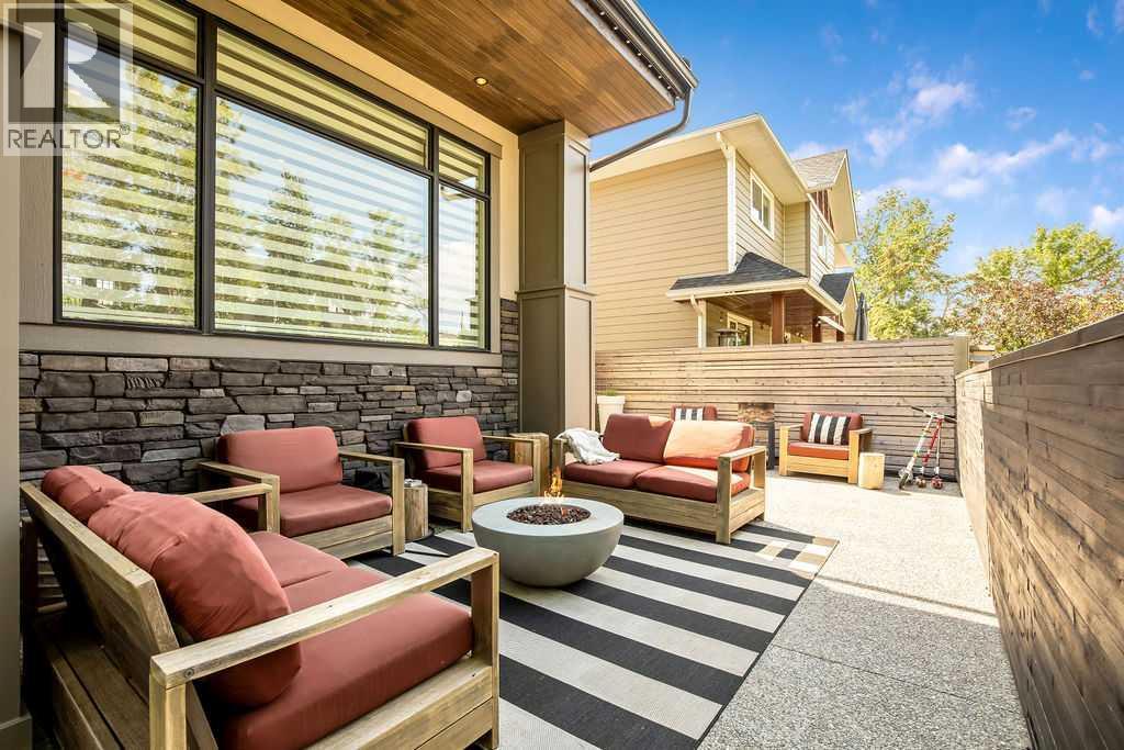 Single Family House for Sale in  White Oak Crescent SW Wildwood Calgary 