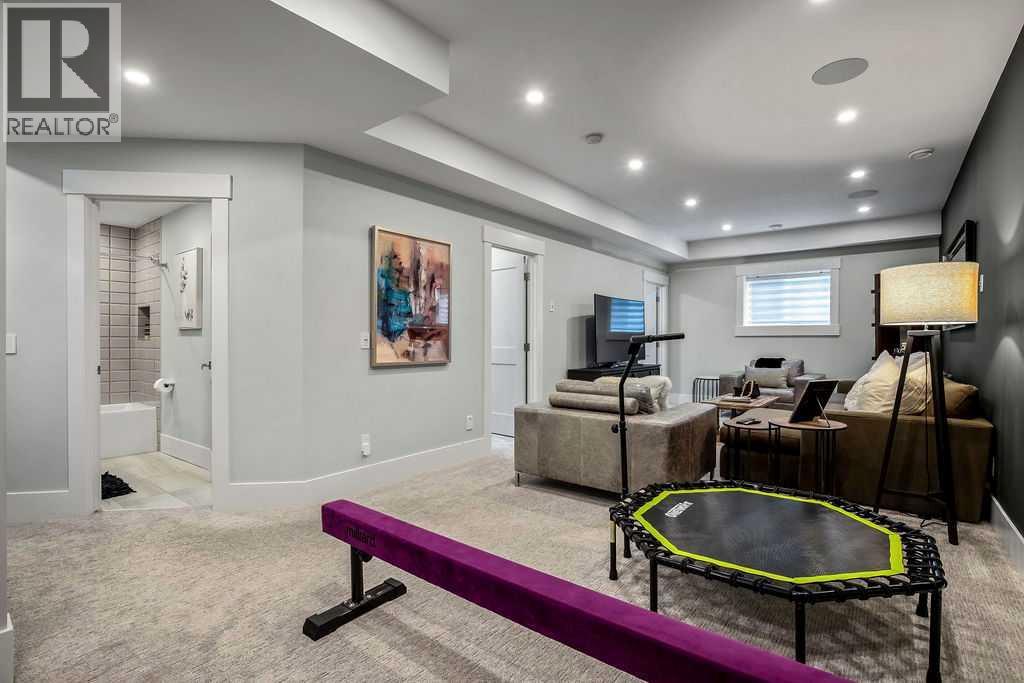 Single Family House for Sale in  White Oak Crescent SW Wildwood Calgary 