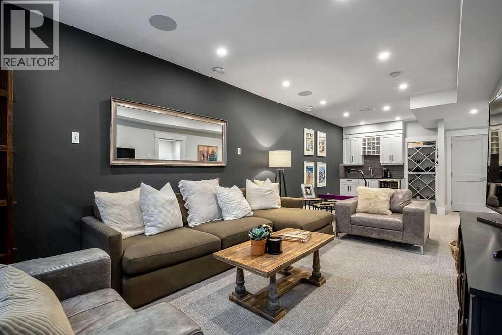 Single Family House for Sale in  White Oak Crescent SW Wildwood Calgary 