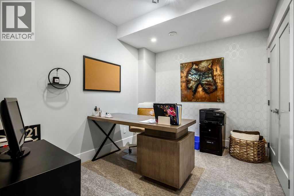 Single Family House for Sale in  White Oak Crescent SW Wildwood Calgary 