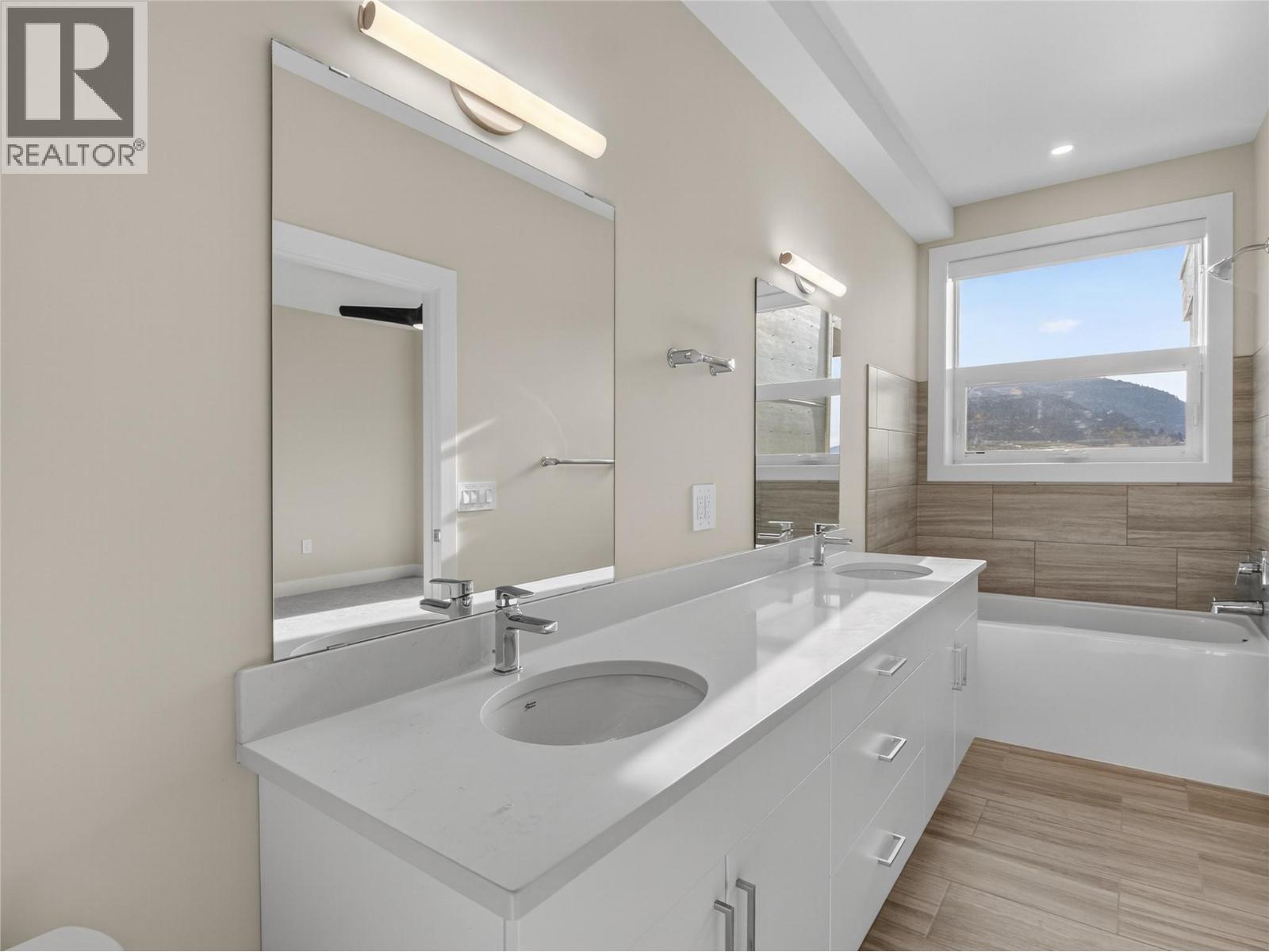 3362 SKAHA LAKE Road Unit# 1303, Penticton