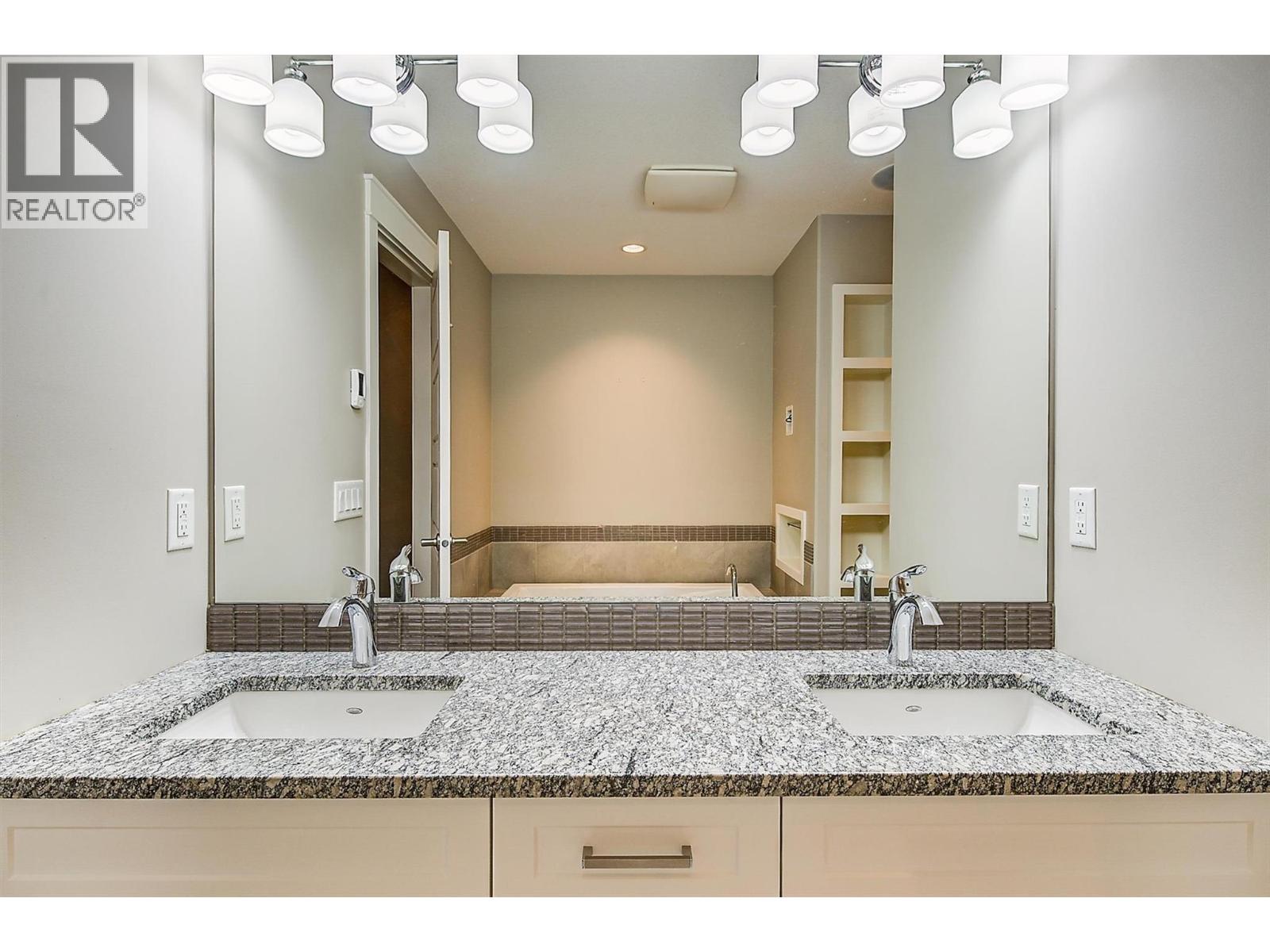 42 3359 Cougar Road, West Kelowna