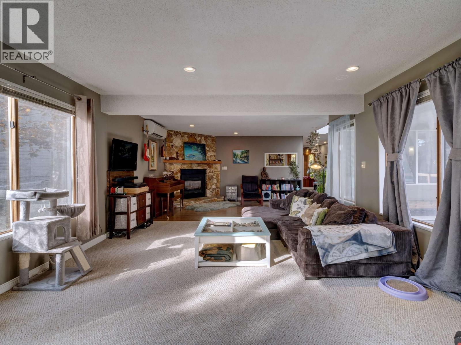 143 PRATT ROAD, Gibsons