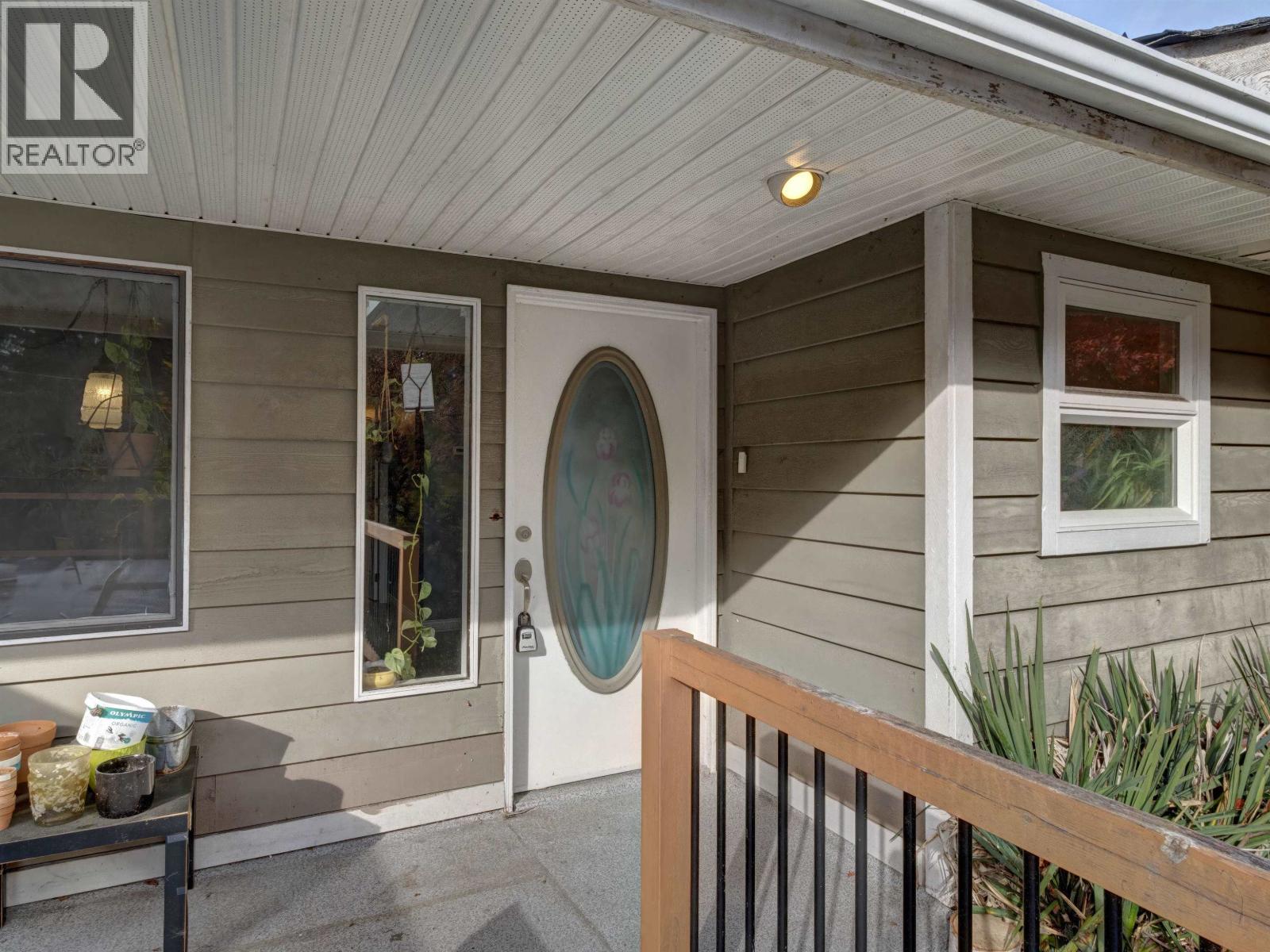 143 PRATT ROAD, Gibsons