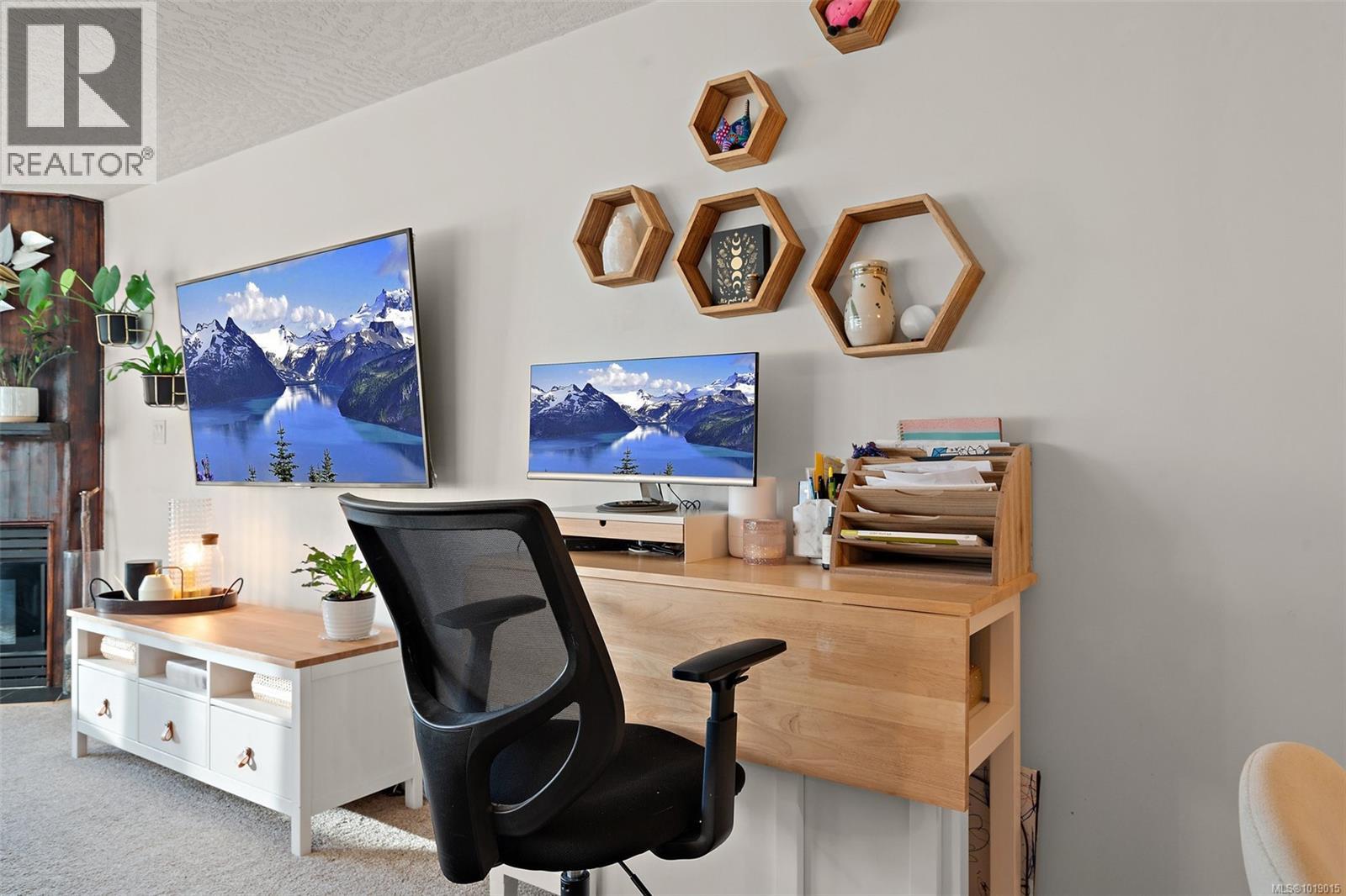 311 3010 Washington Avenue, Victoria