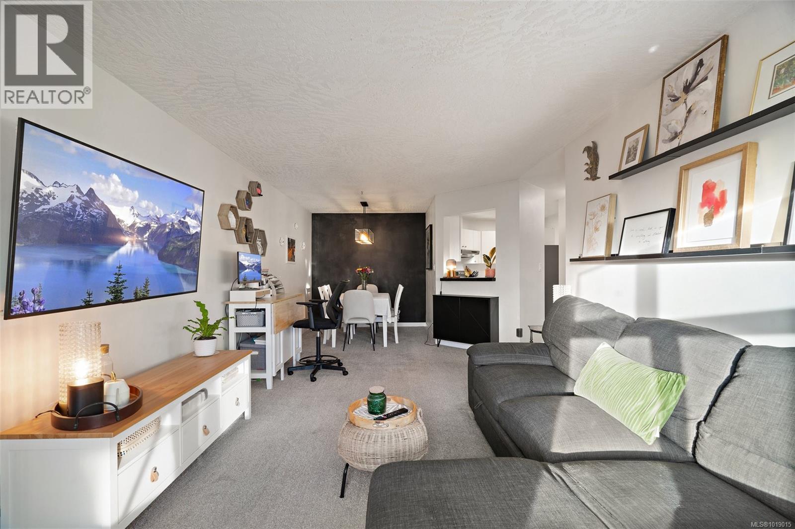 311 3010 Washington Avenue, Victoria