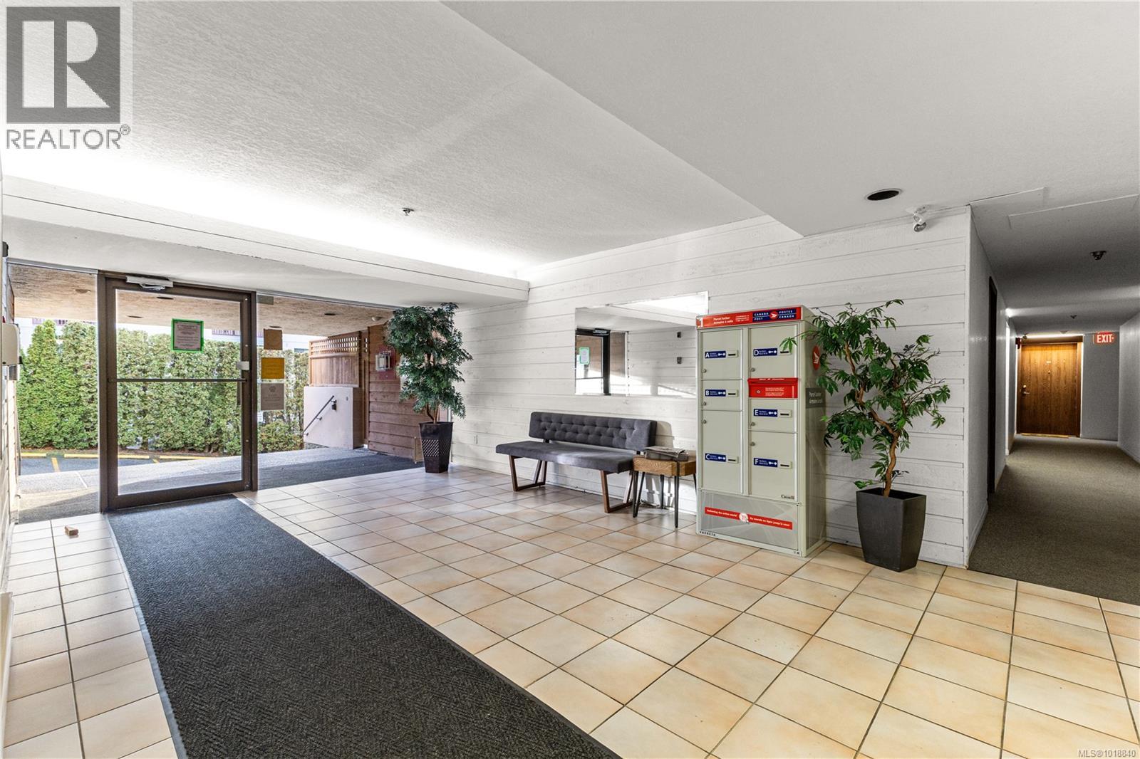 309 3277 Glasgow Avenue, Saanich