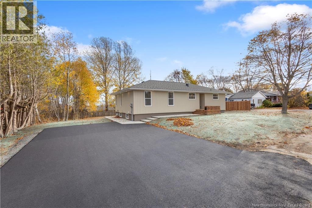 292 Beechwood Drive - Photo 3 of 35, Miramichi, New Brunswick