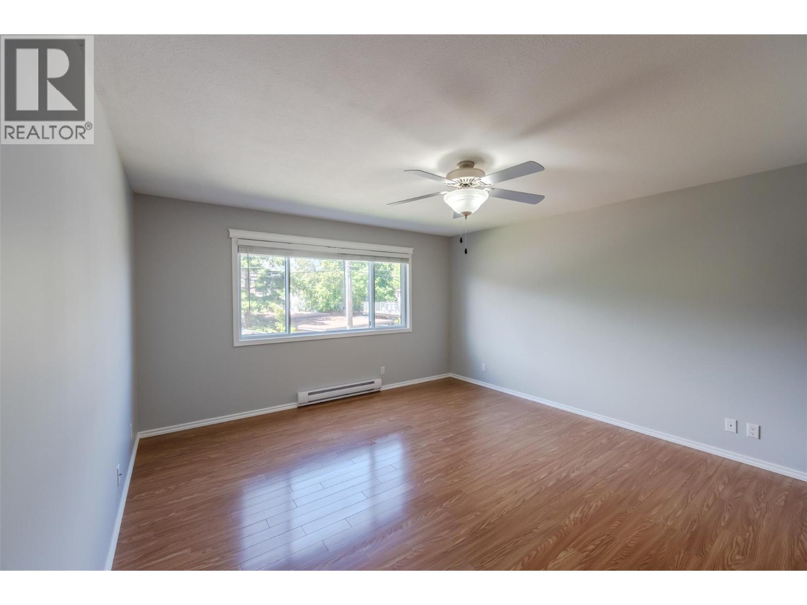 208 272 Green Avenue West, Penticton