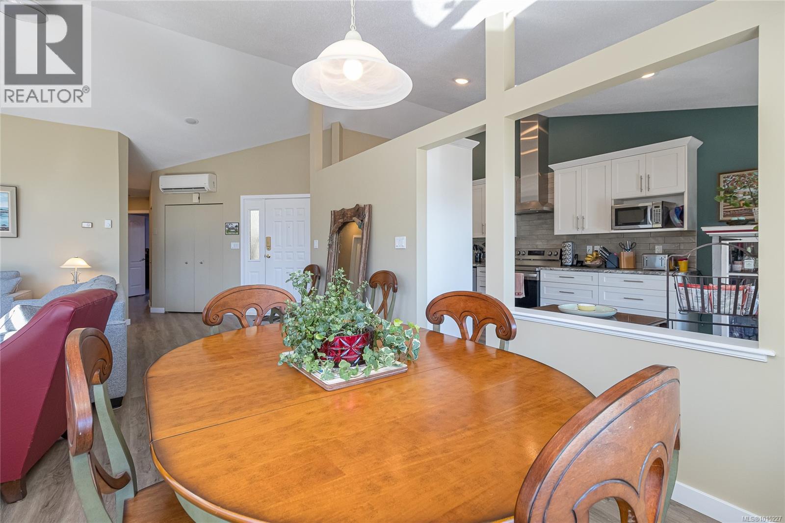 3619 Park Lane, Cobble Hill