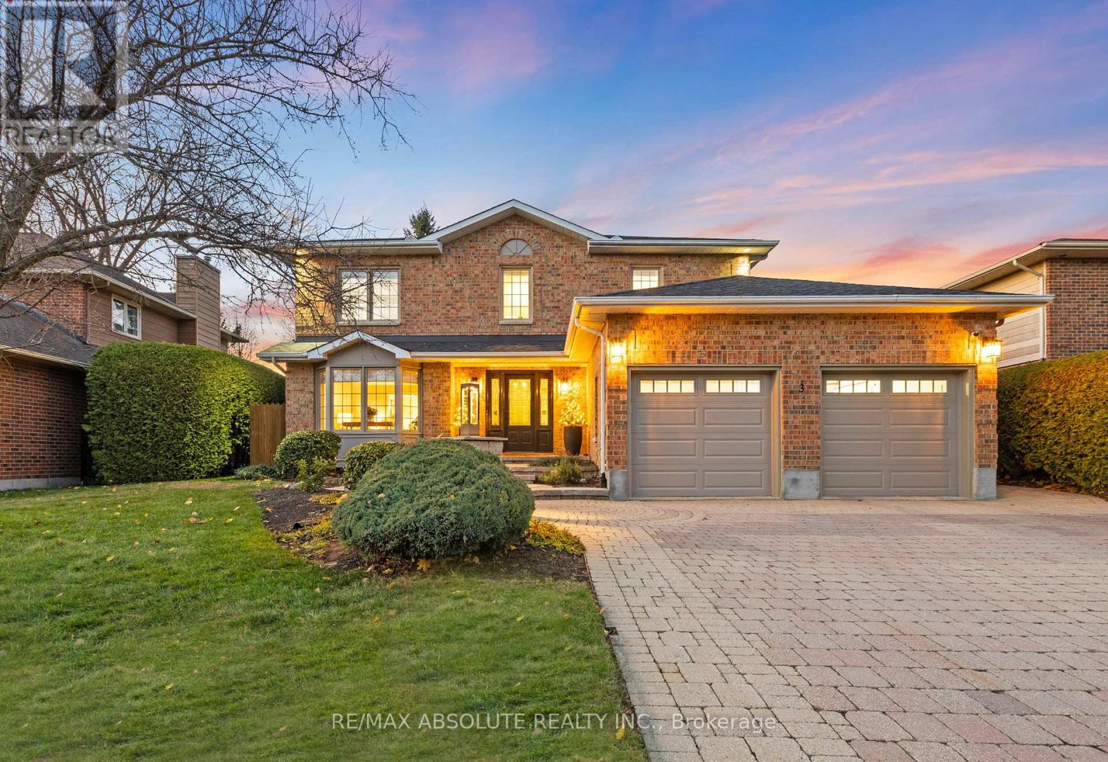 Gorgeous curb appeal day & night!