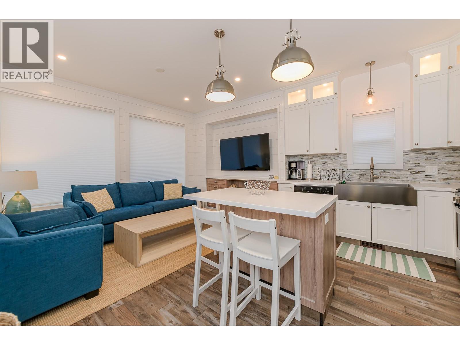 76 8843 97A Highway, Swansea Point