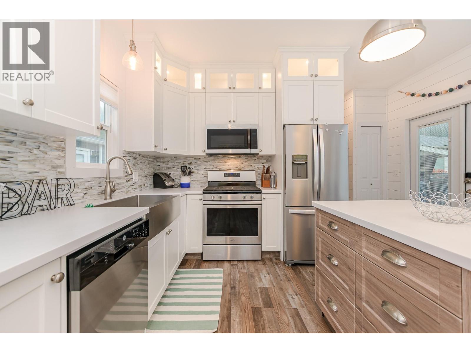 76 8843 97A Highway, Swansea Point