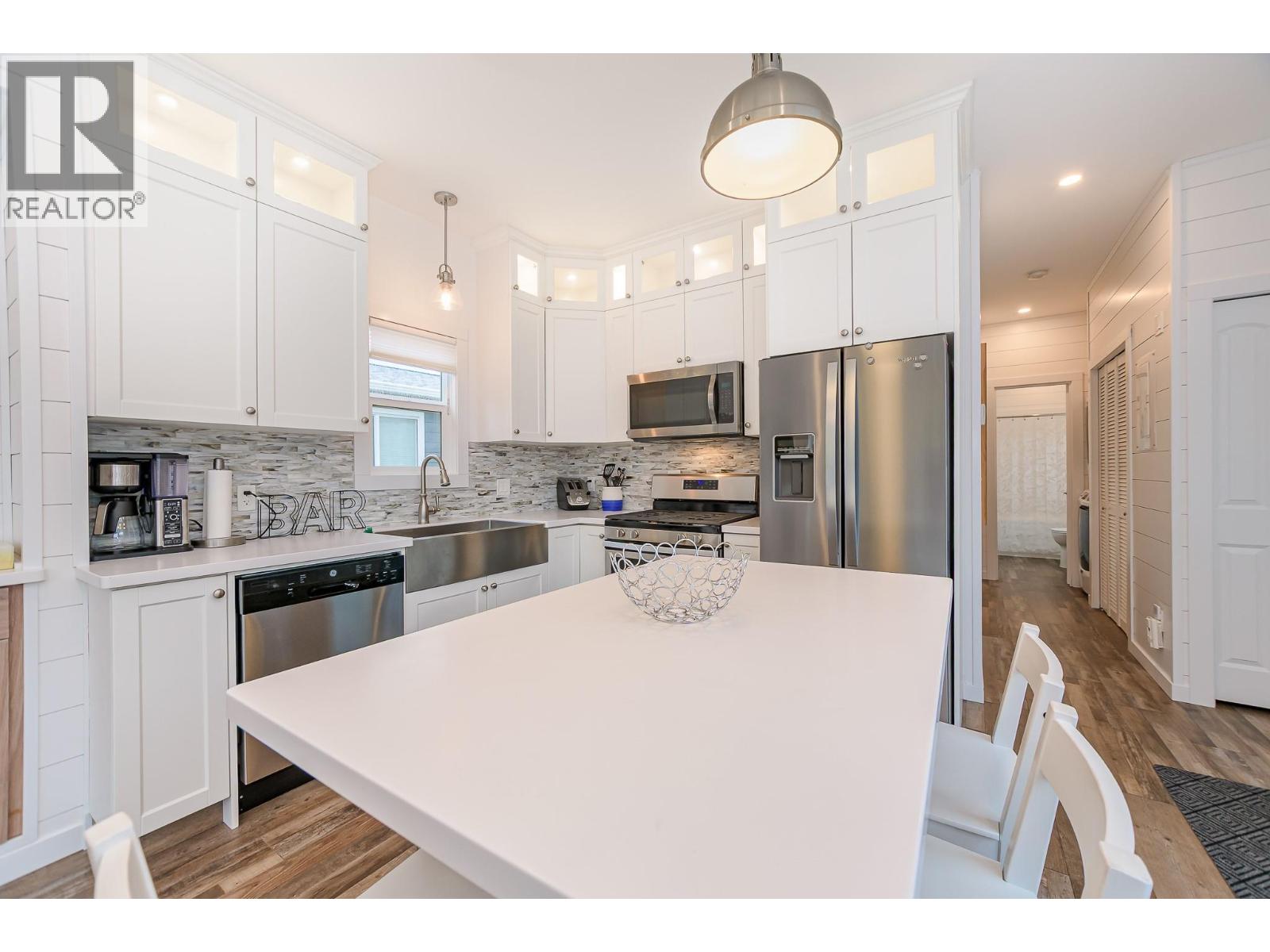 76 8843 97A Highway, Swansea Point