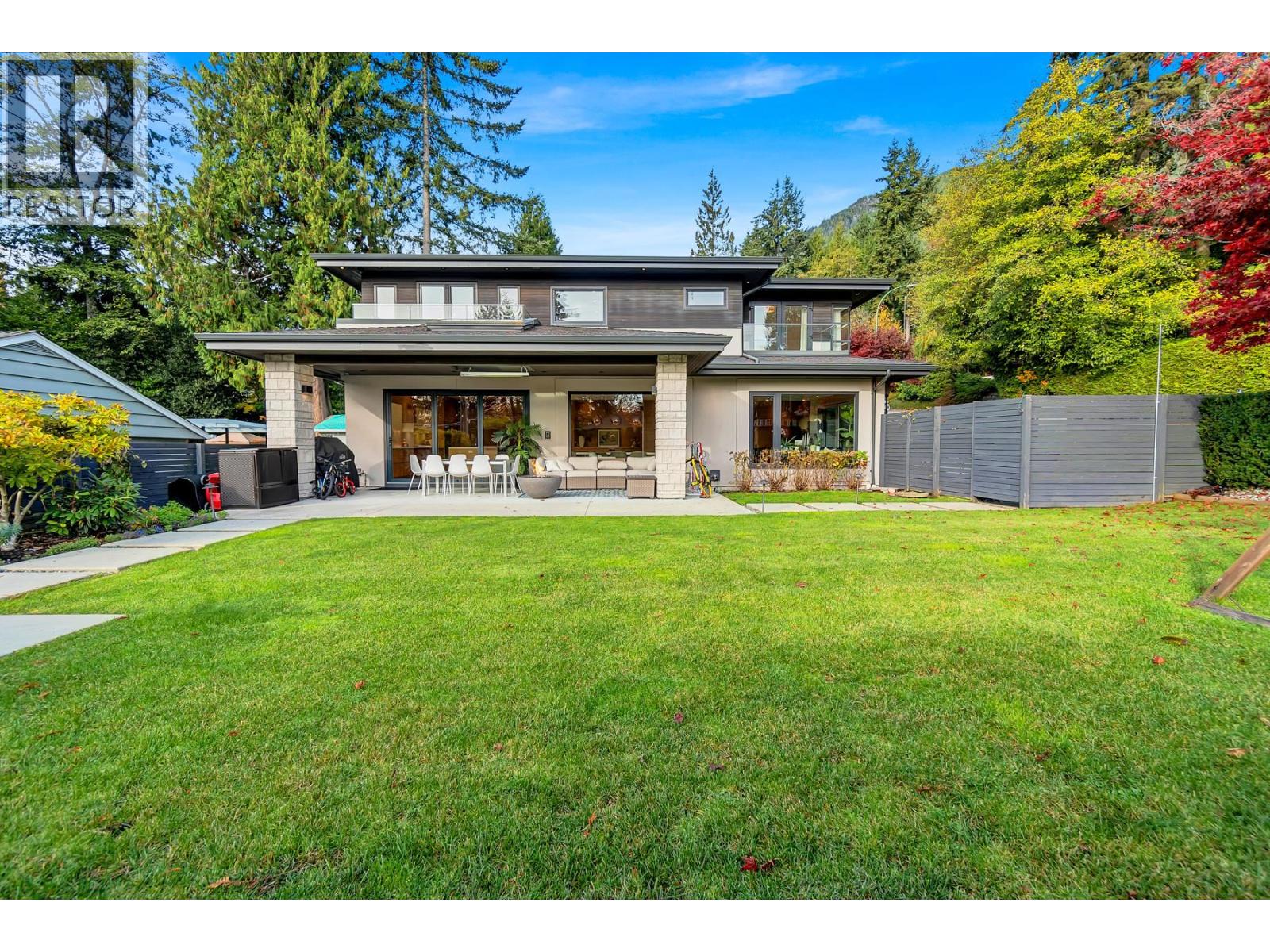 5141 SARITA AVENUE, North Vancouver