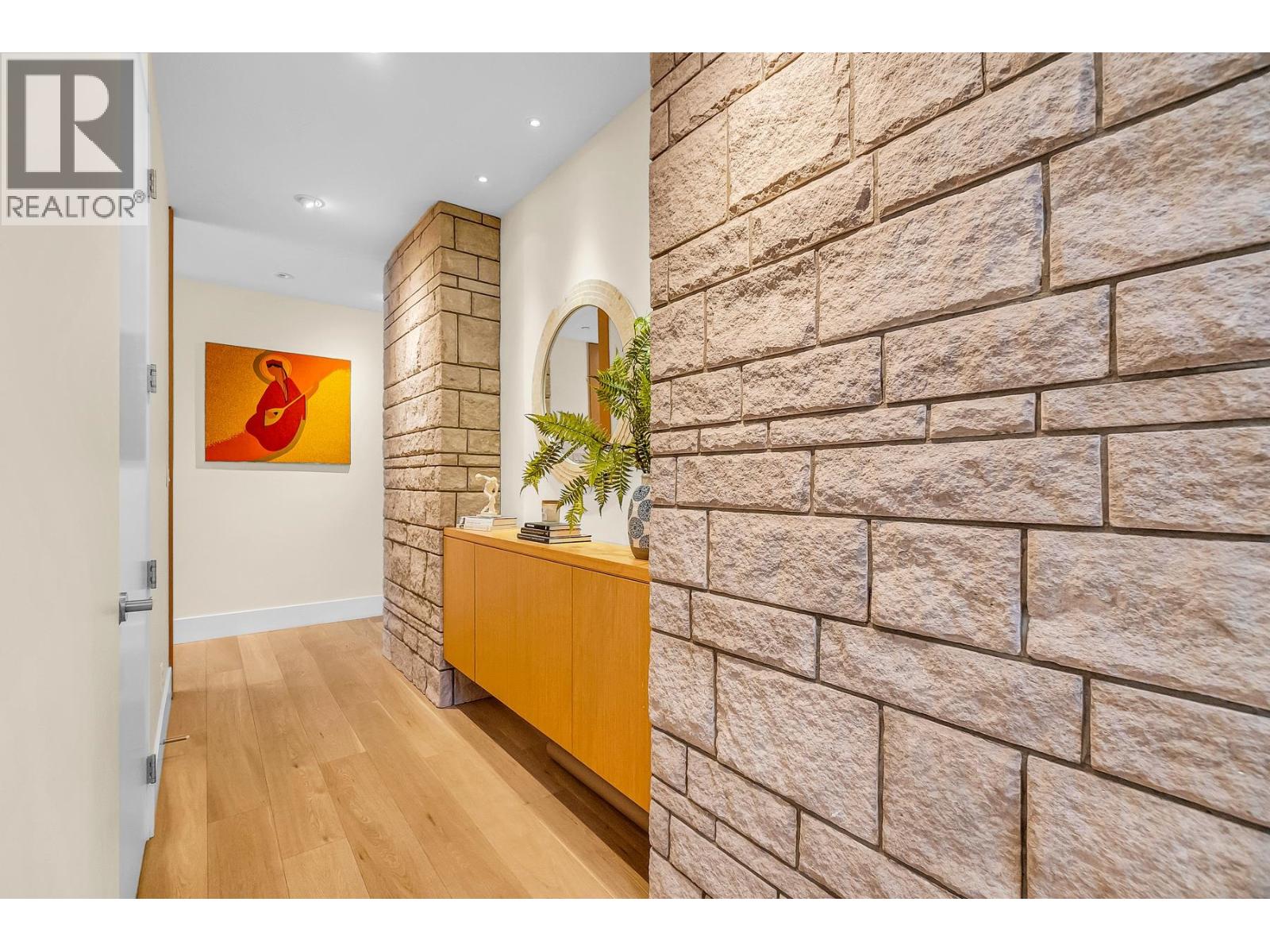 5141 SARITA AVENUE, North Vancouver