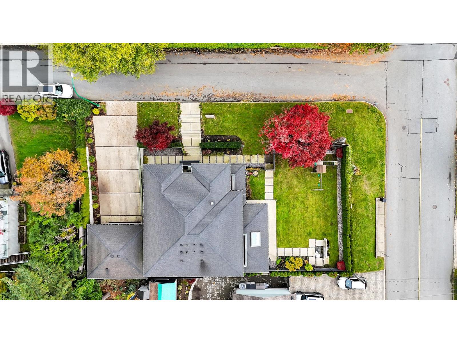 5141 SARITA AVENUE, North Vancouver