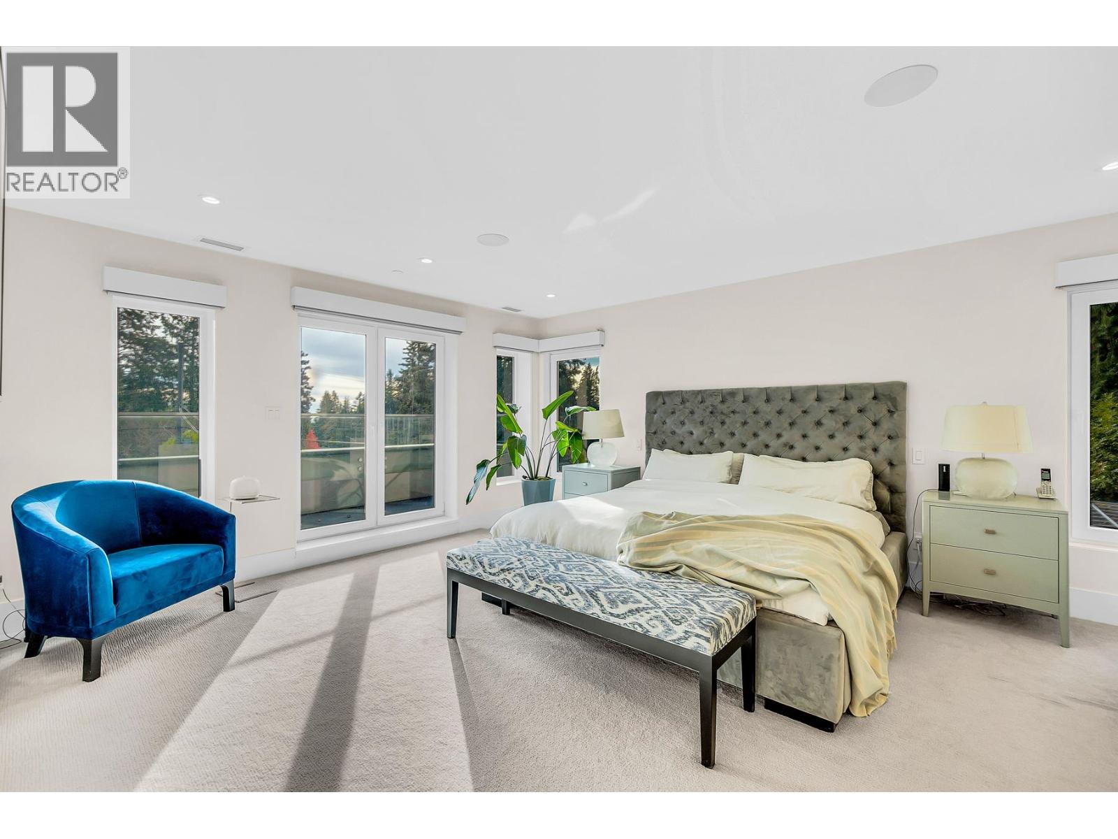 5141 SARITA AVENUE, North Vancouver