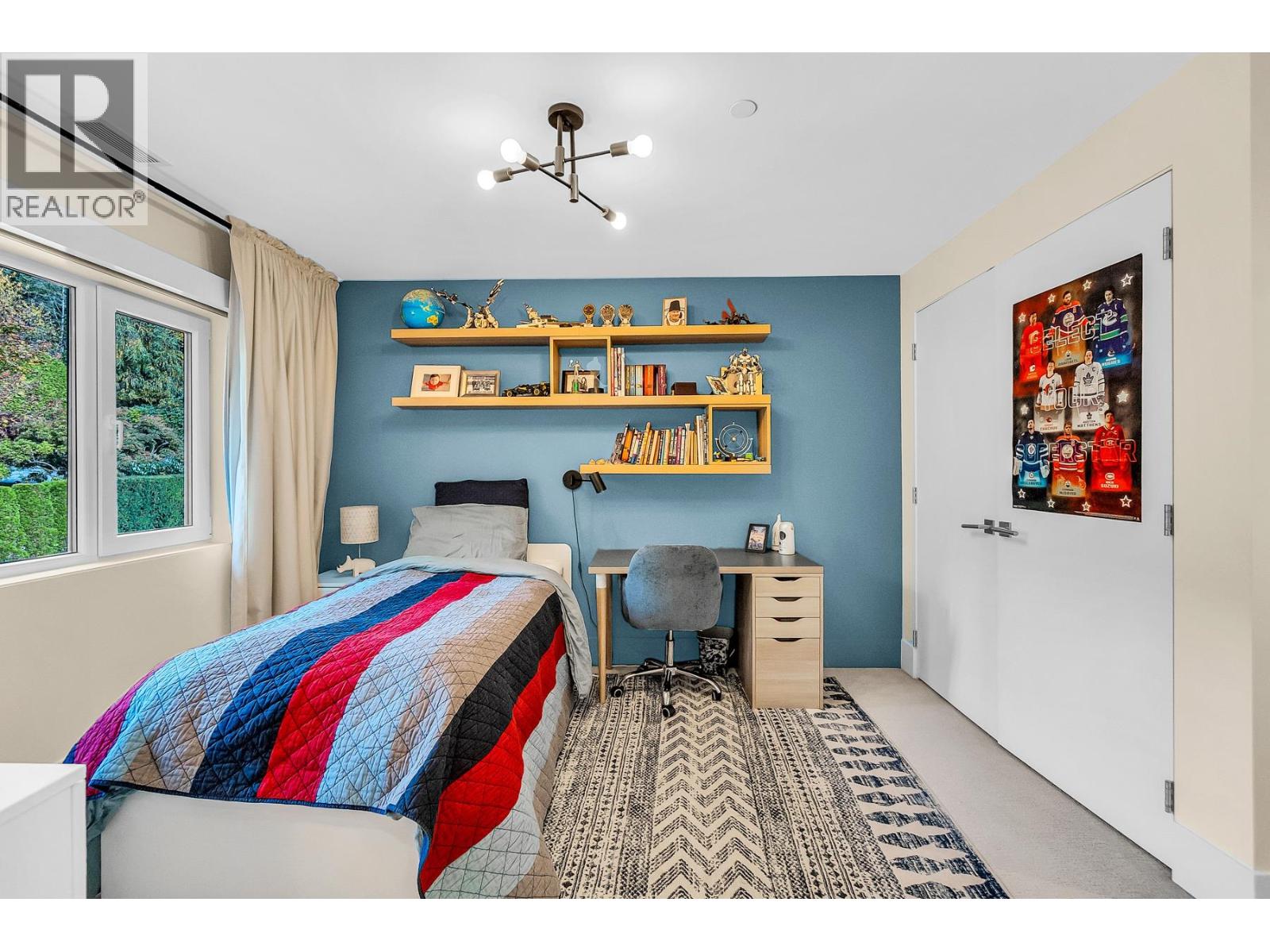 5141 SARITA AVENUE, North Vancouver