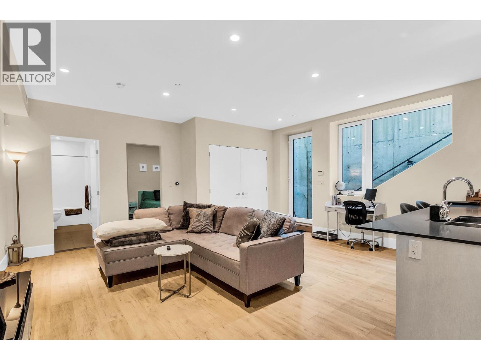 5141 SARITA AVENUE, North Vancouver