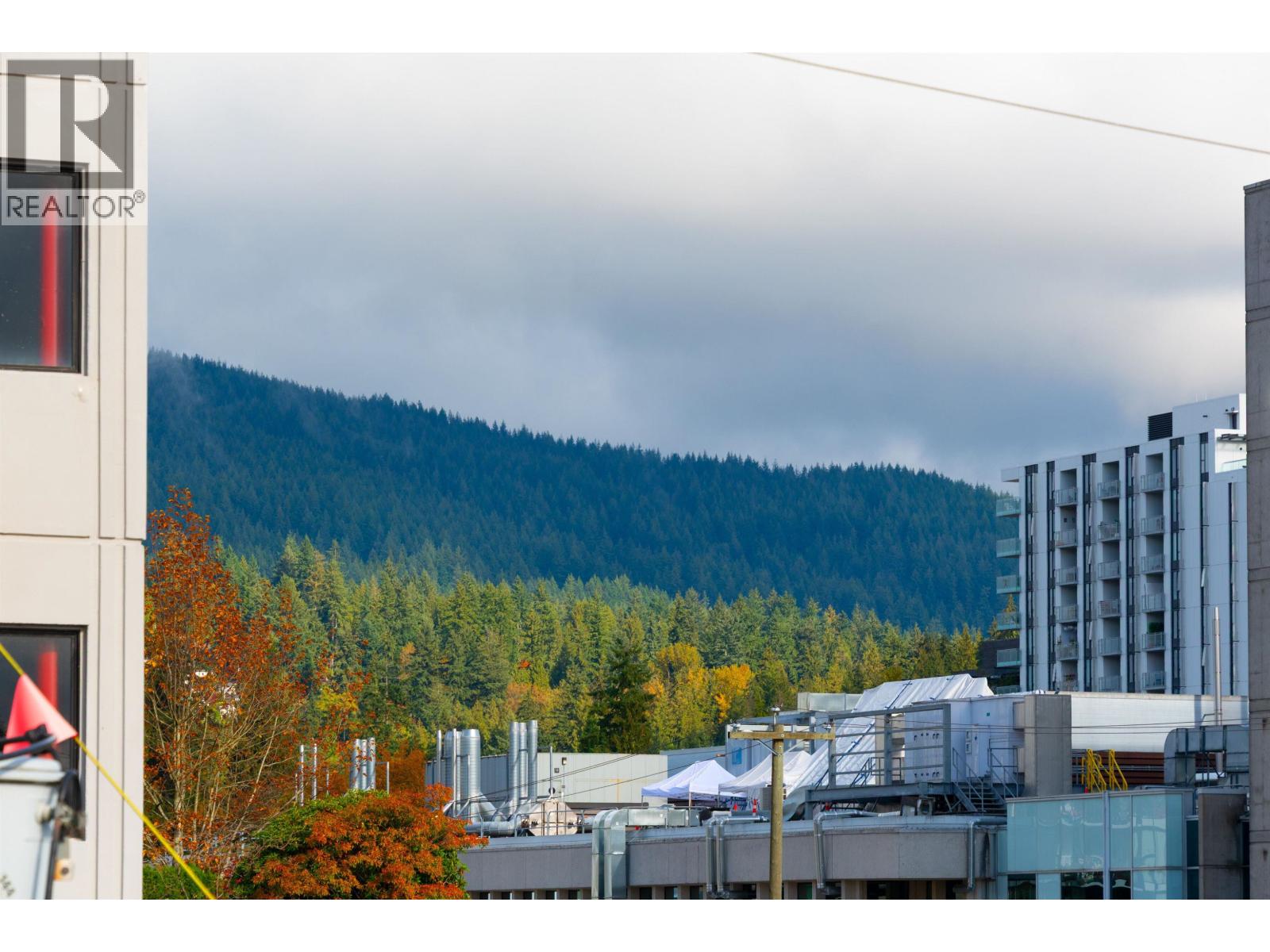 304 152 E 12TH STREET, North Vancouver