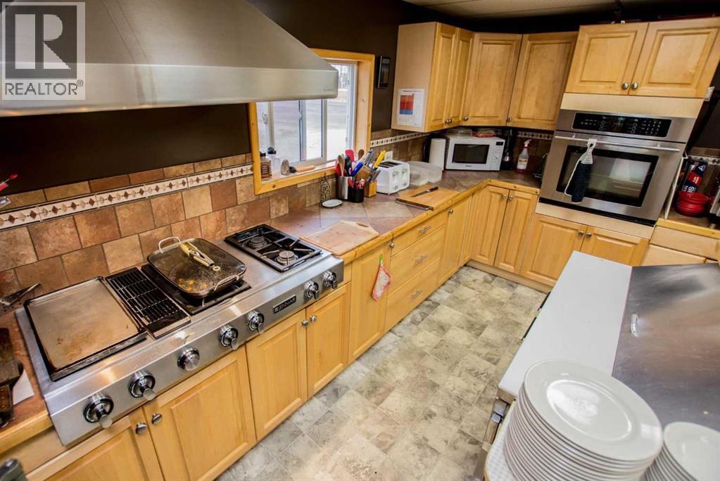 
          49 Birch Hills County
            <br/>
            <span>Eaglesham</span>
            , 
            <span>AB</span>
             <span>T0H1H0</span>
         - Photo 10