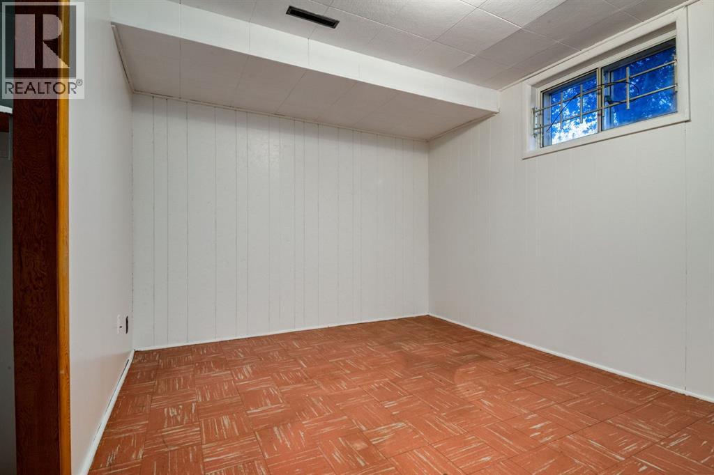 Single Family House Bungalow for Sale in  Thornburn Drive NW Thorncliffe Calgary 