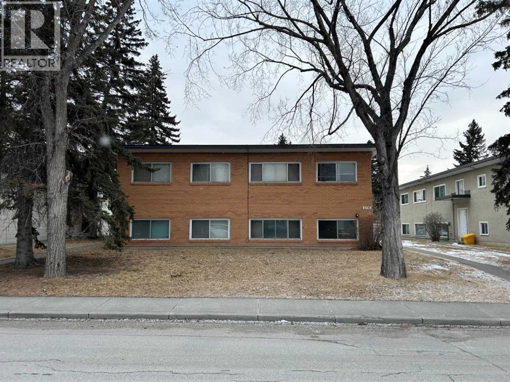 2712/2716 Brentwood Boulevard NW, Calgary, Alberta