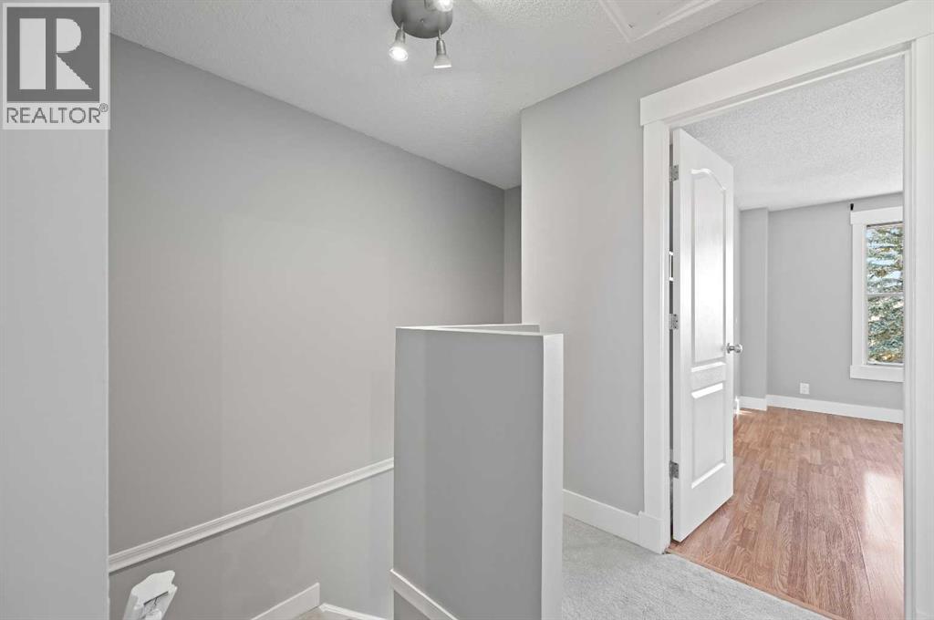 Single Family House for Sale in  Castlegreen Close NE Castleridge Calgary 