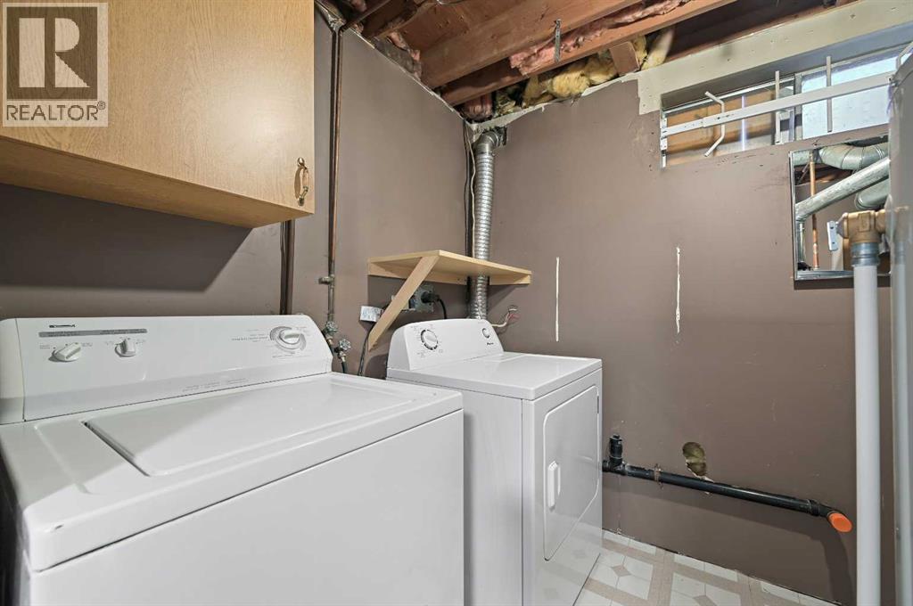 Single Family House for Sale in  Castlegreen Close NE Castleridge Calgary 