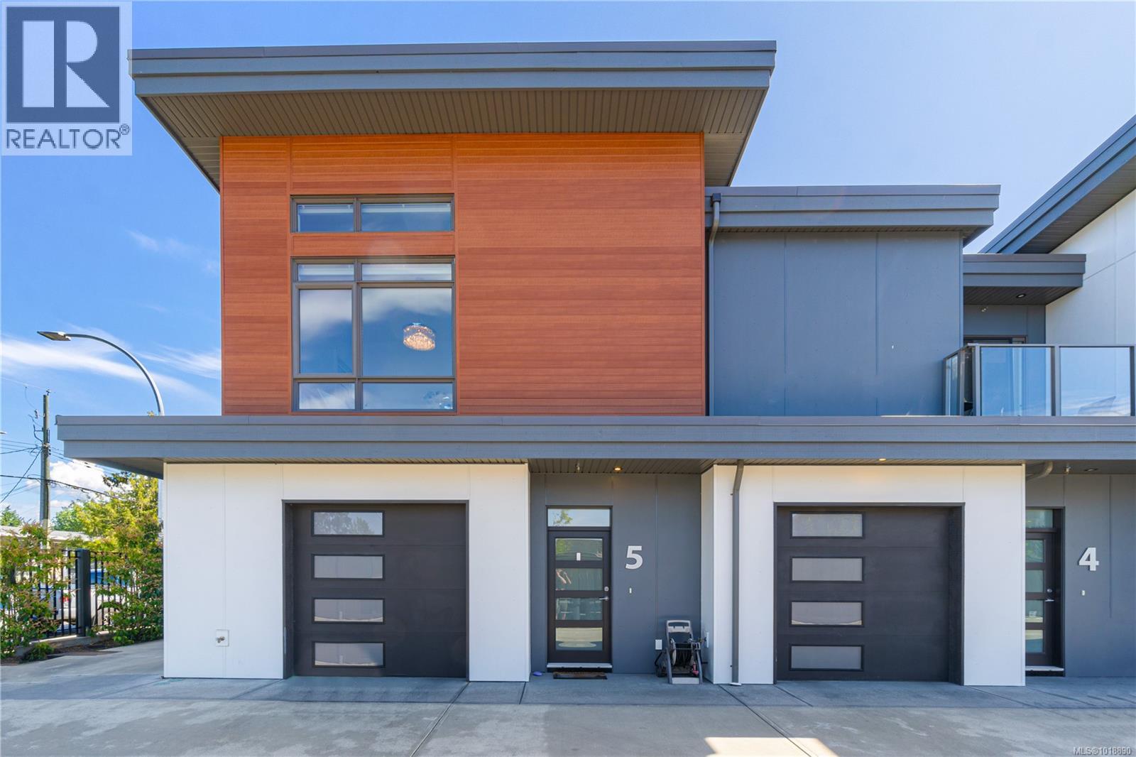 5 243 Corfield St S, Parksville