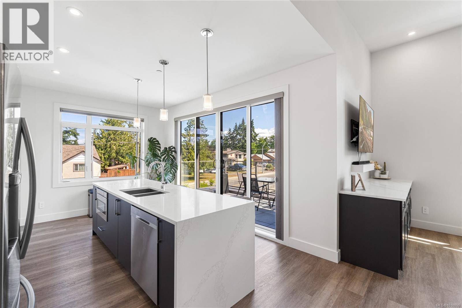 5 243 Corfield St S, Parksville