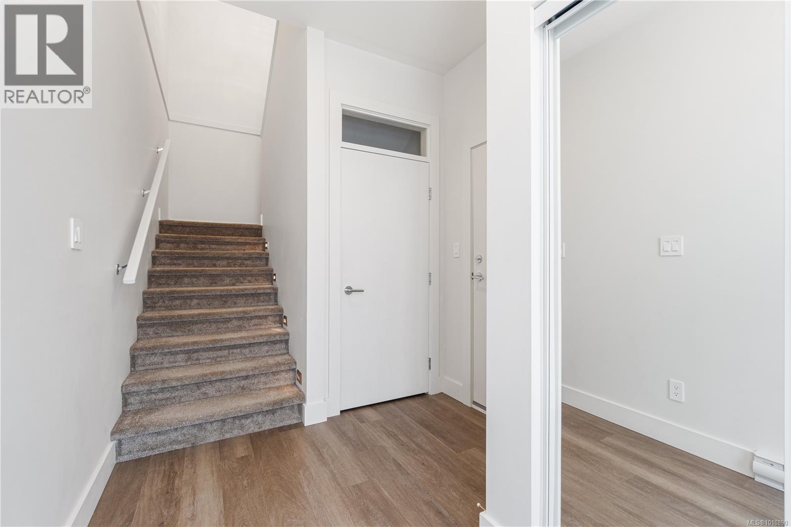 5 243 Corfield St S, Parksville