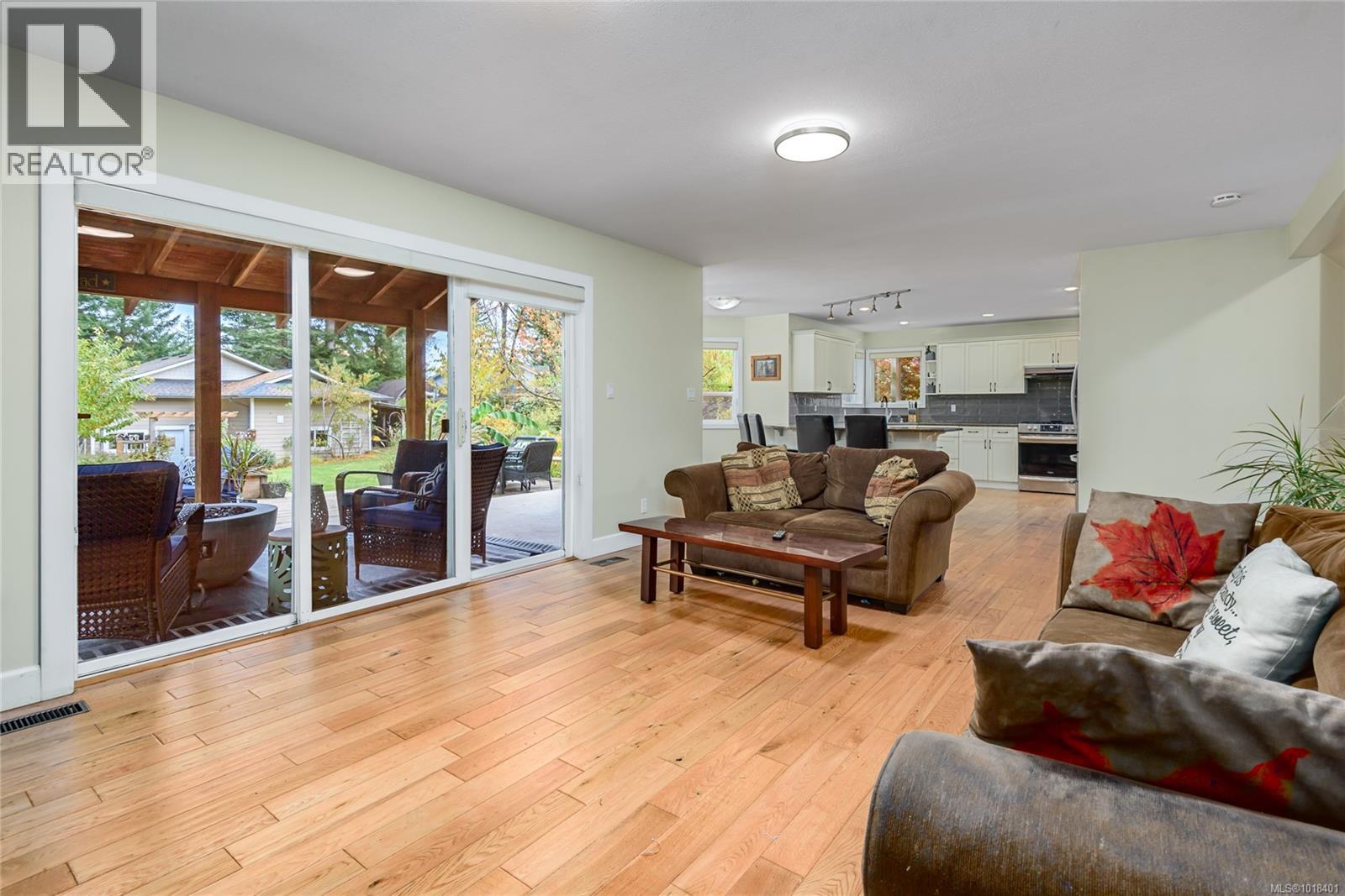 1230 Glen Urquhart Dr, Courtenay