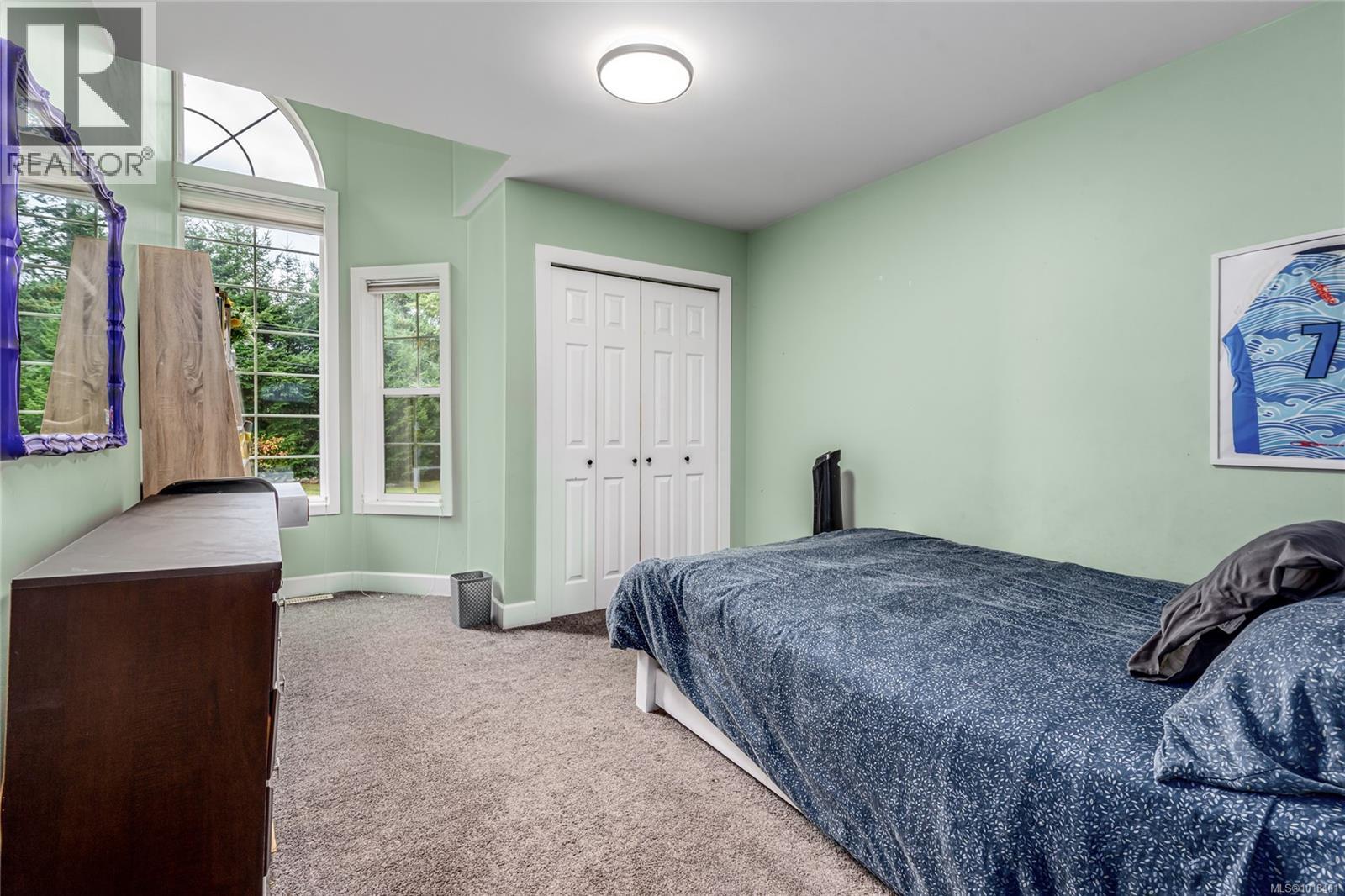 1230 Glen Urquhart Dr, Courtenay