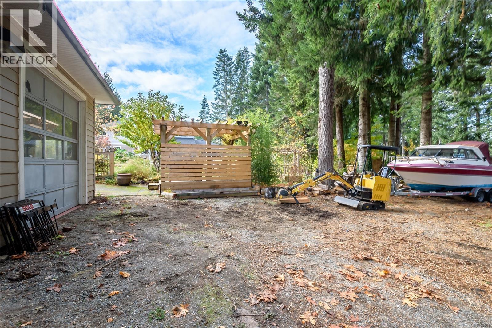 1230 Glen Urquhart Dr, Courtenay
