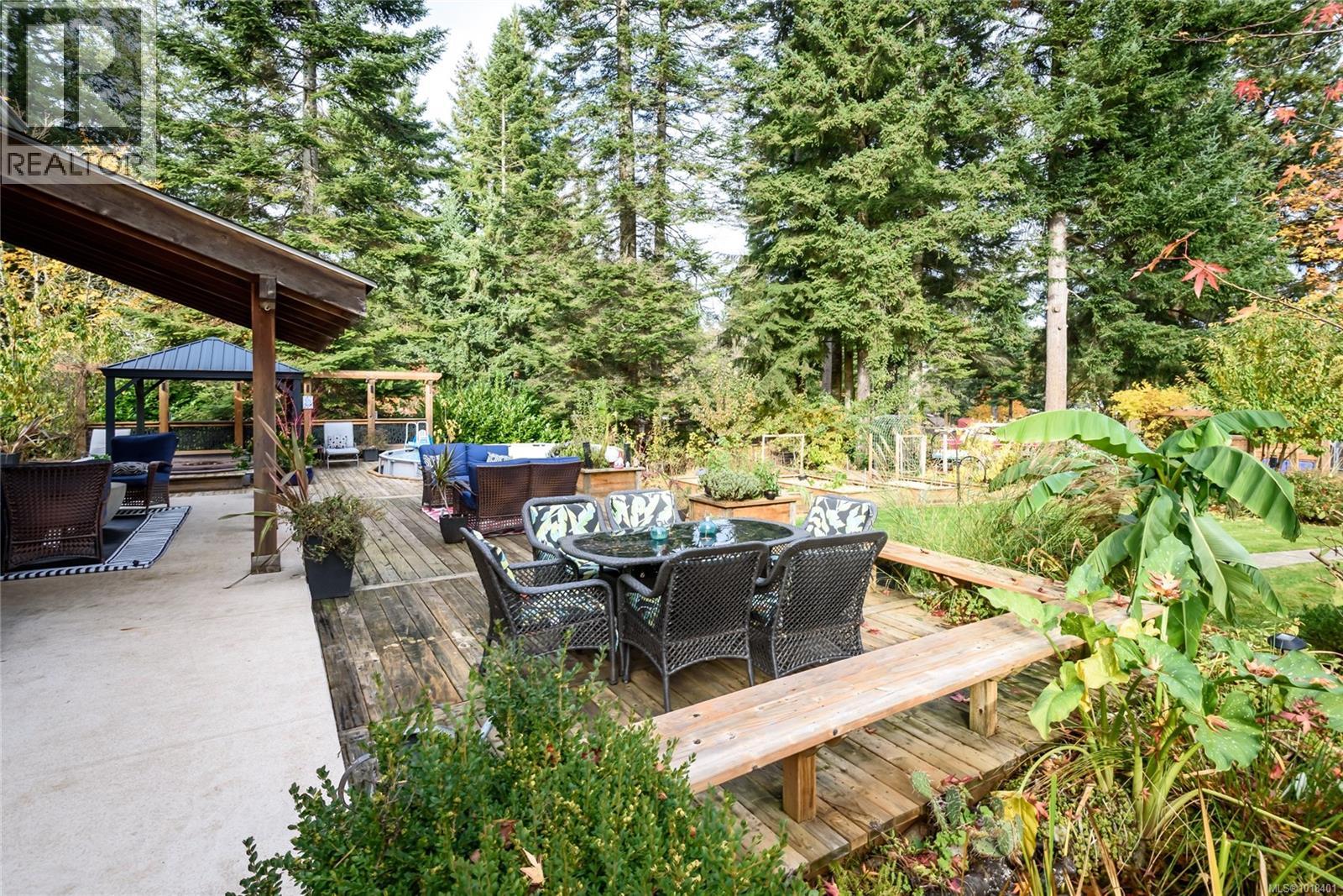 1230 Glen Urquhart Dr, Courtenay