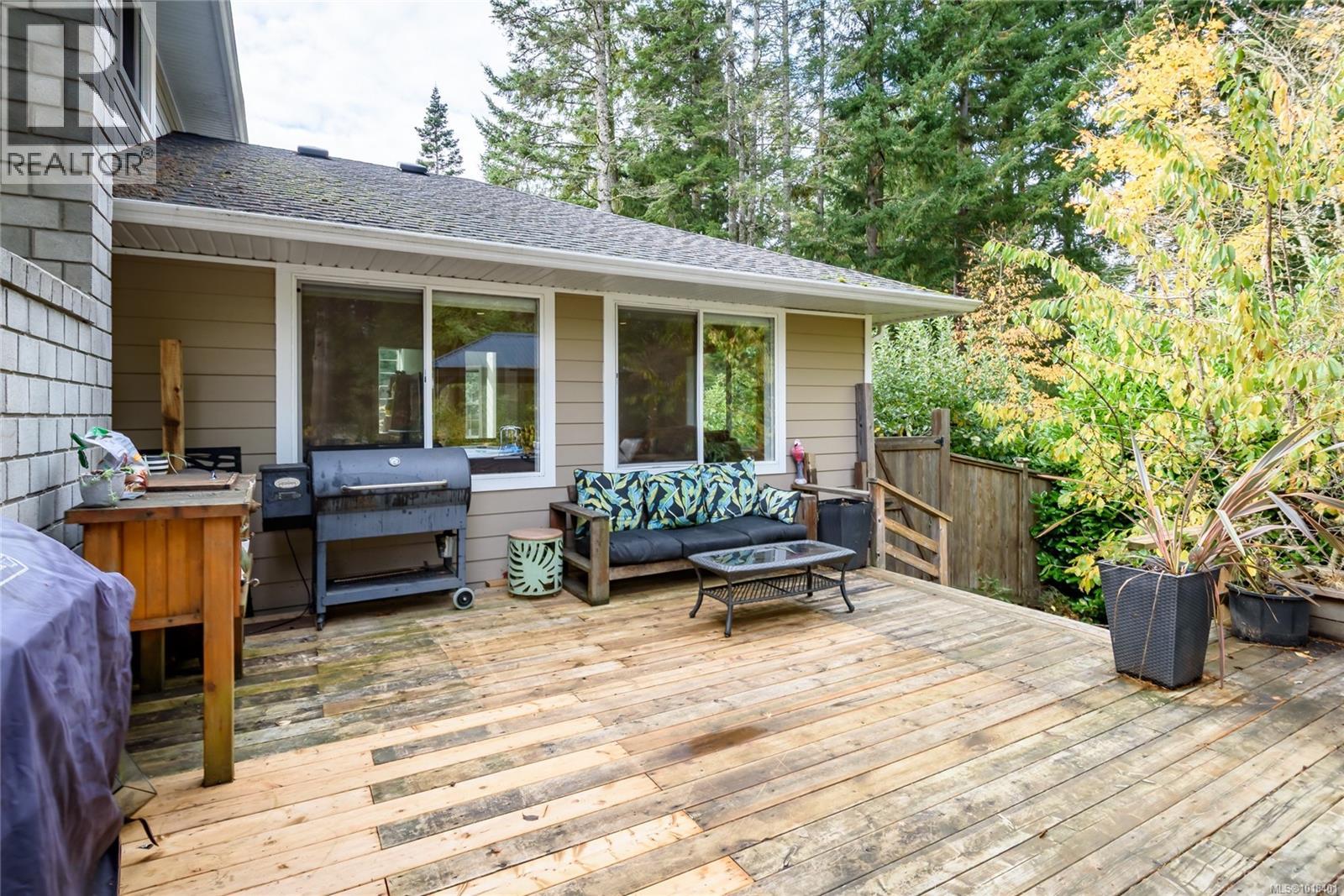 1230 Glen Urquhart Dr, Courtenay