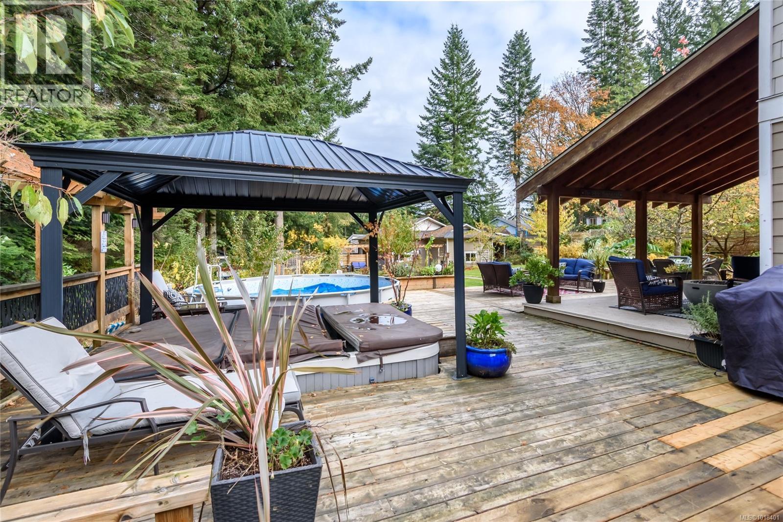 1230 Glen Urquhart Dr, Courtenay