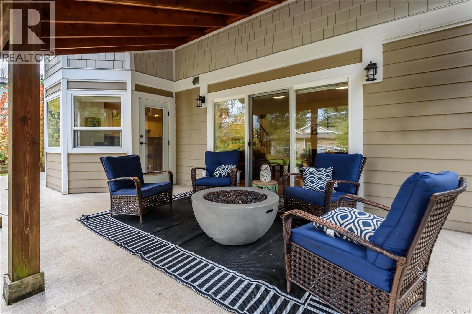 1230 Glen Urquhart Dr, Courtenay