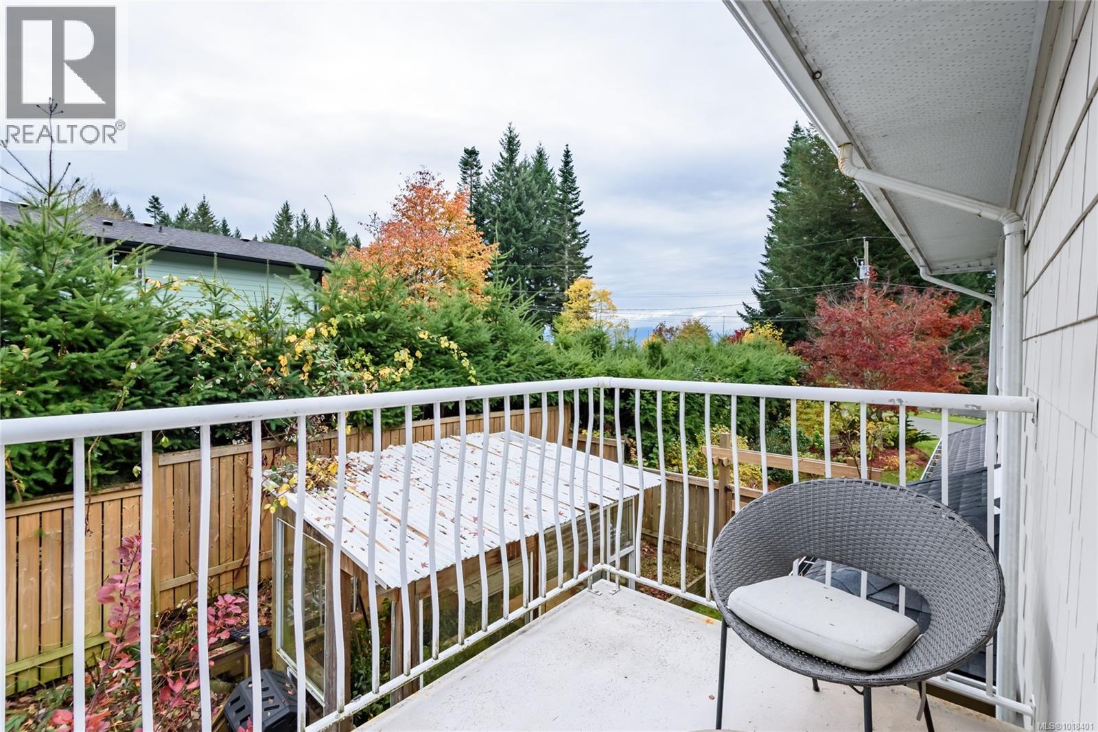 1230 Glen Urquhart Dr, Courtenay