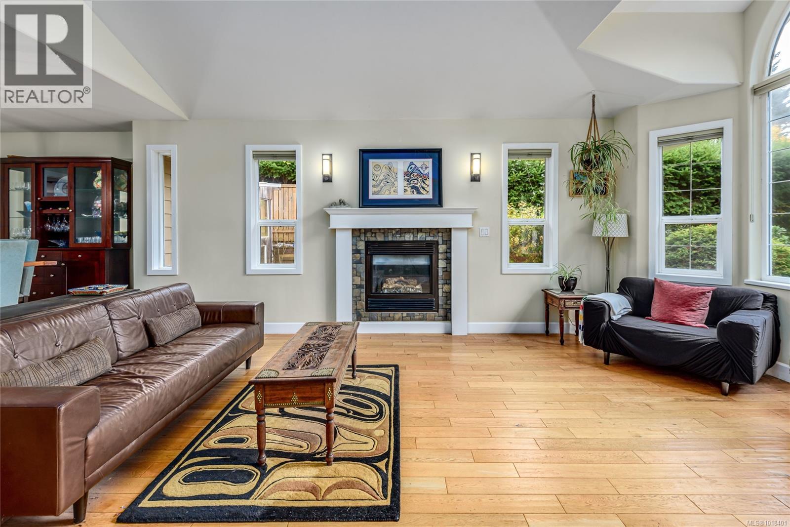 1230 Glen Urquhart Dr, Courtenay