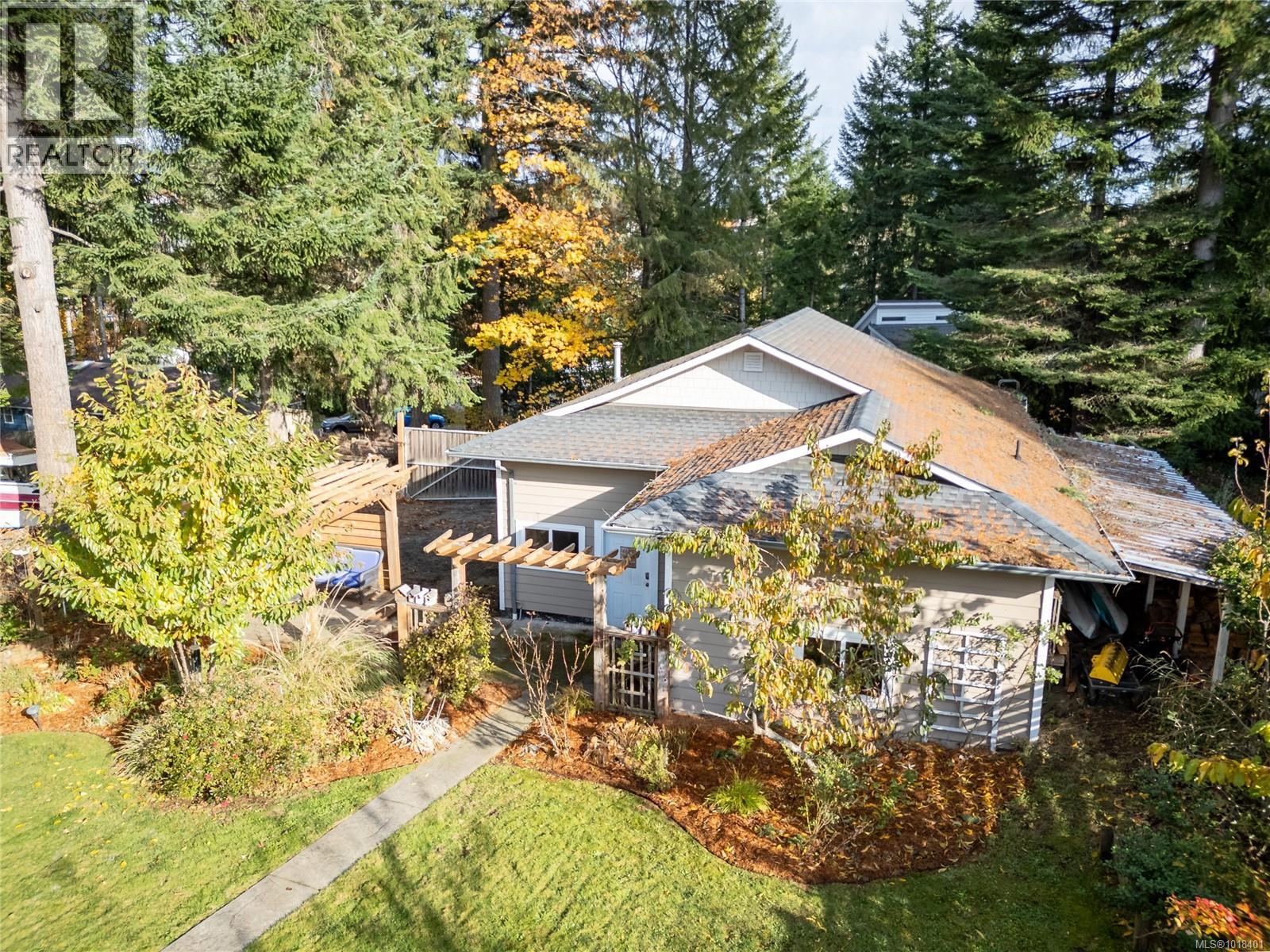 1230 Glen Urquhart Dr, Courtenay