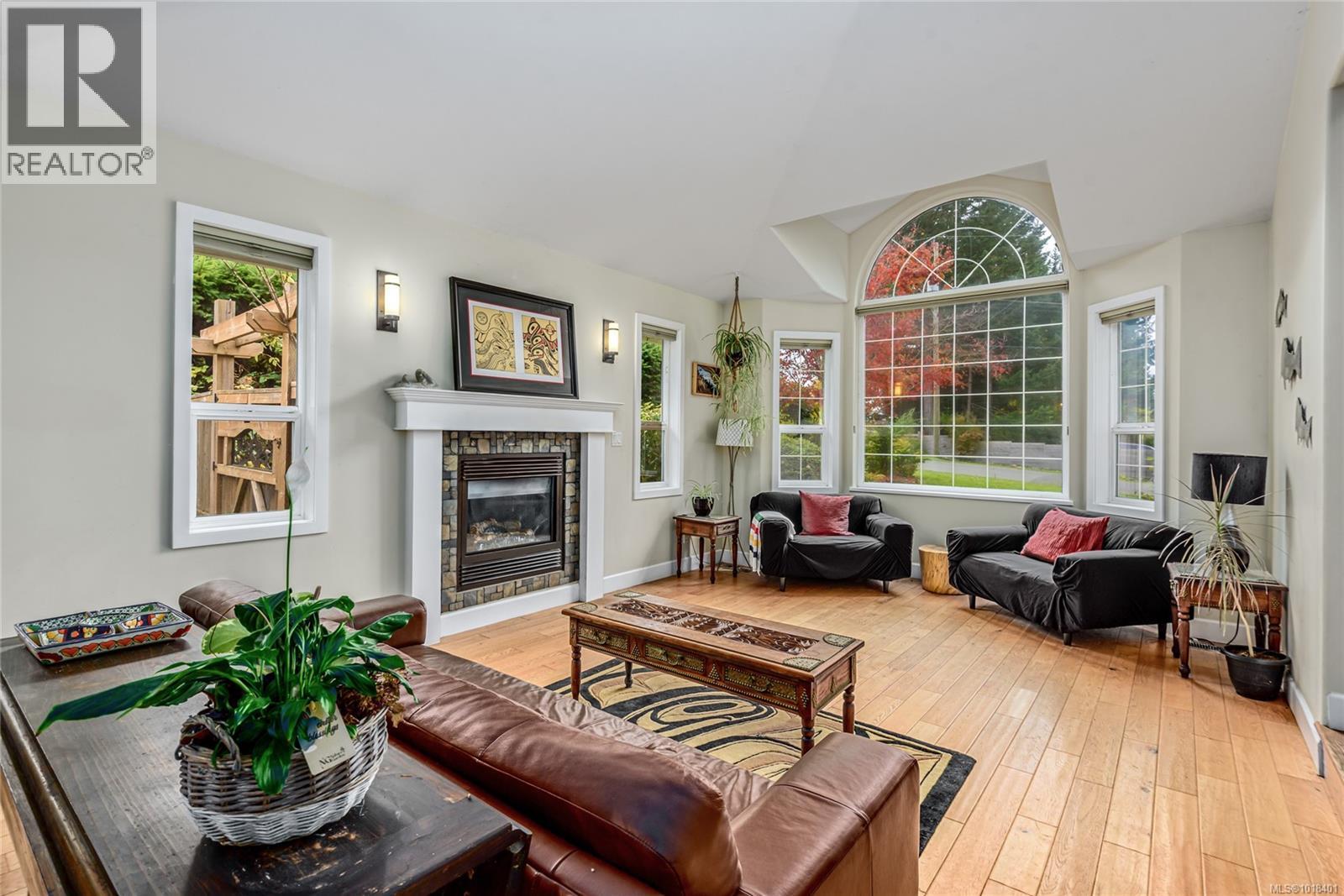 1230 Glen Urquhart Dr, Courtenay