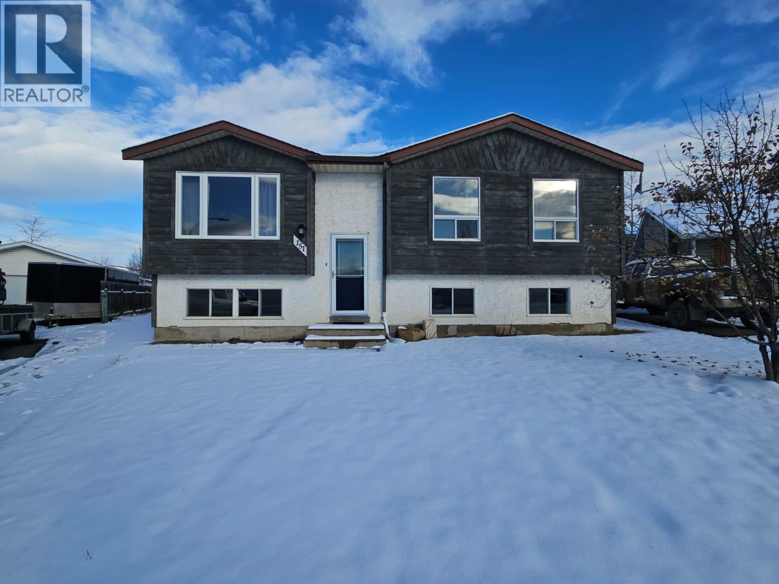 151 Valleyview Crescent, Tumbler Ridge