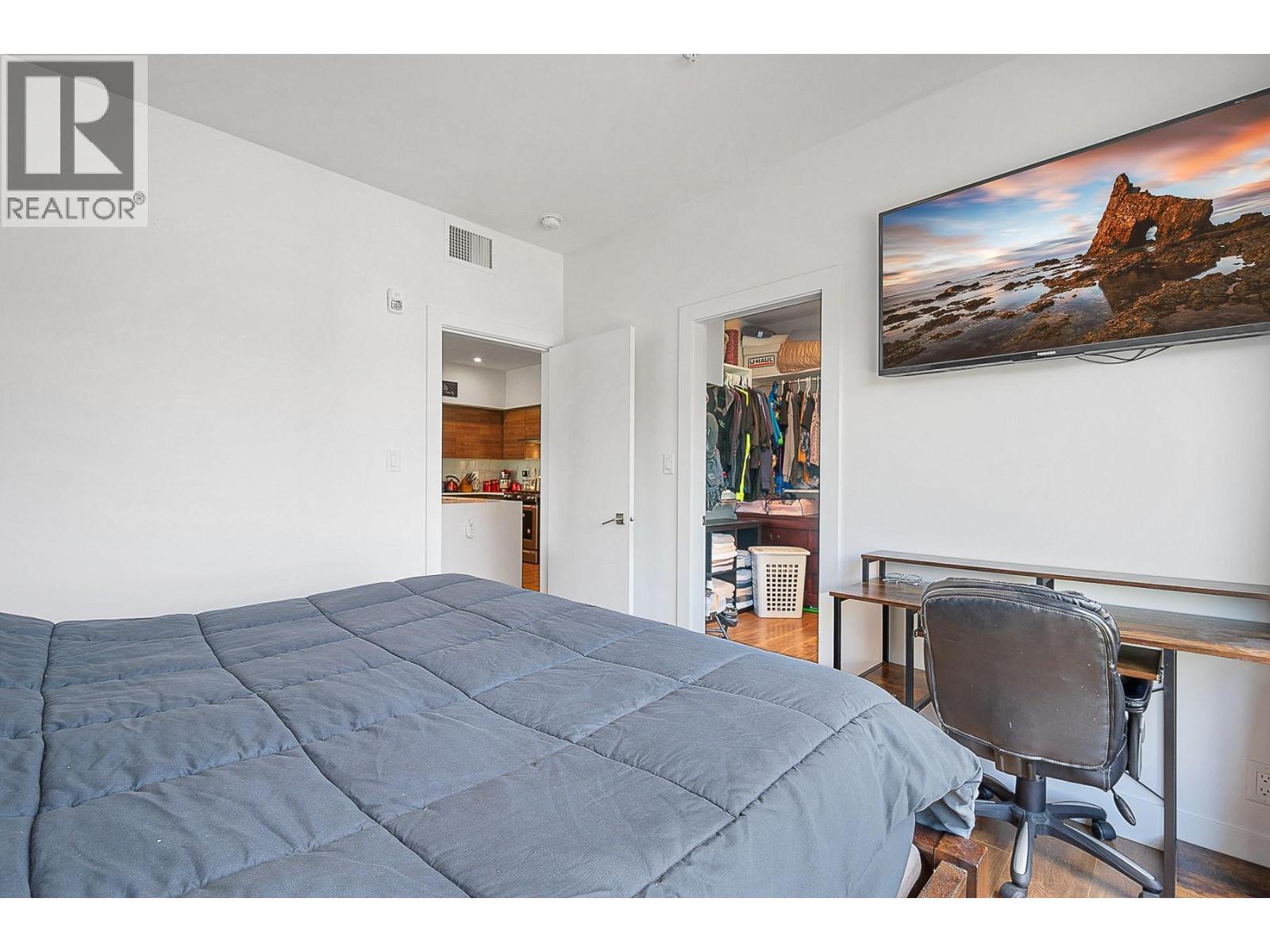 302 1925 Enterprise Way, Kelowna