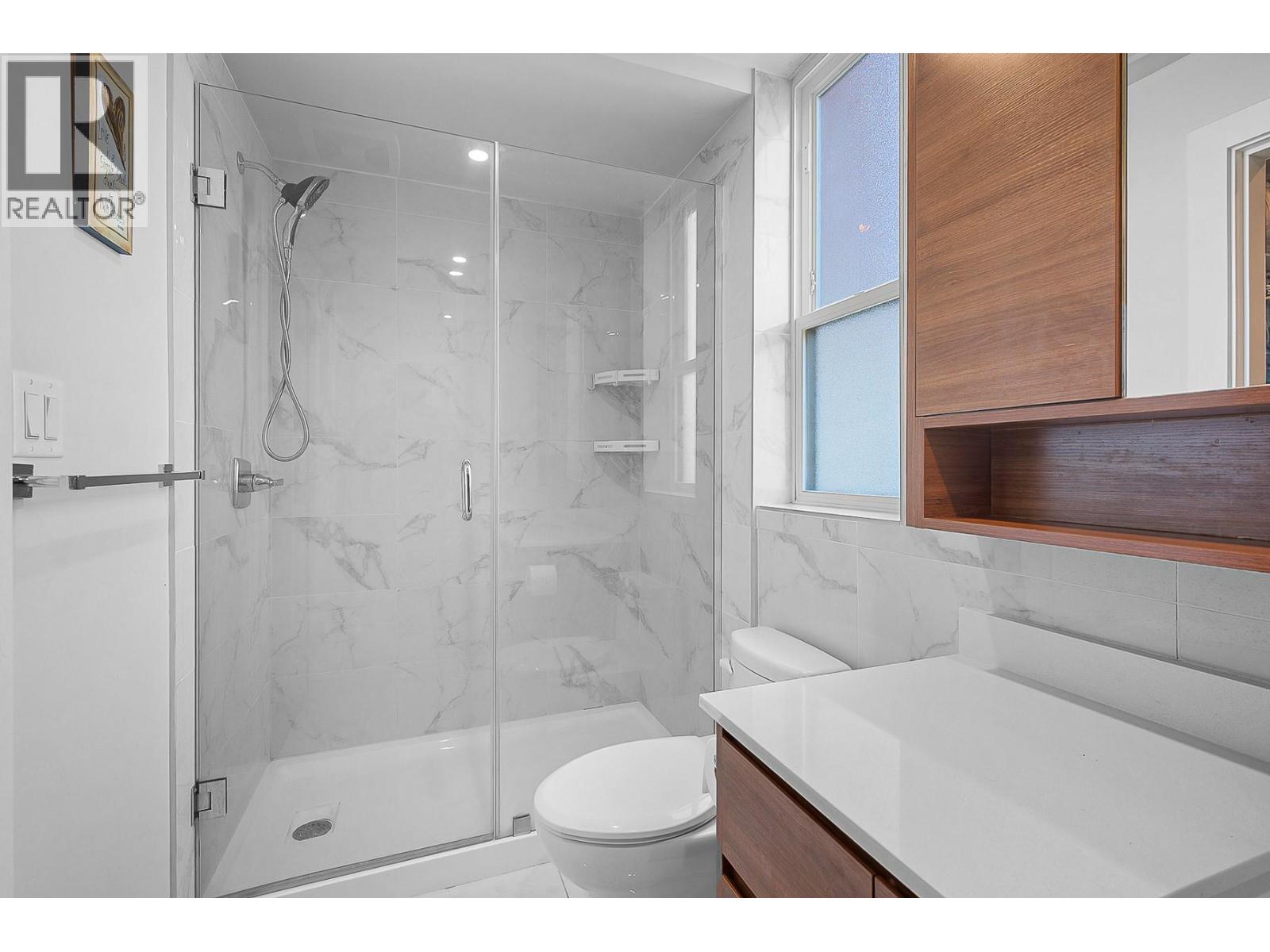 302 1925 Enterprise Way, Kelowna