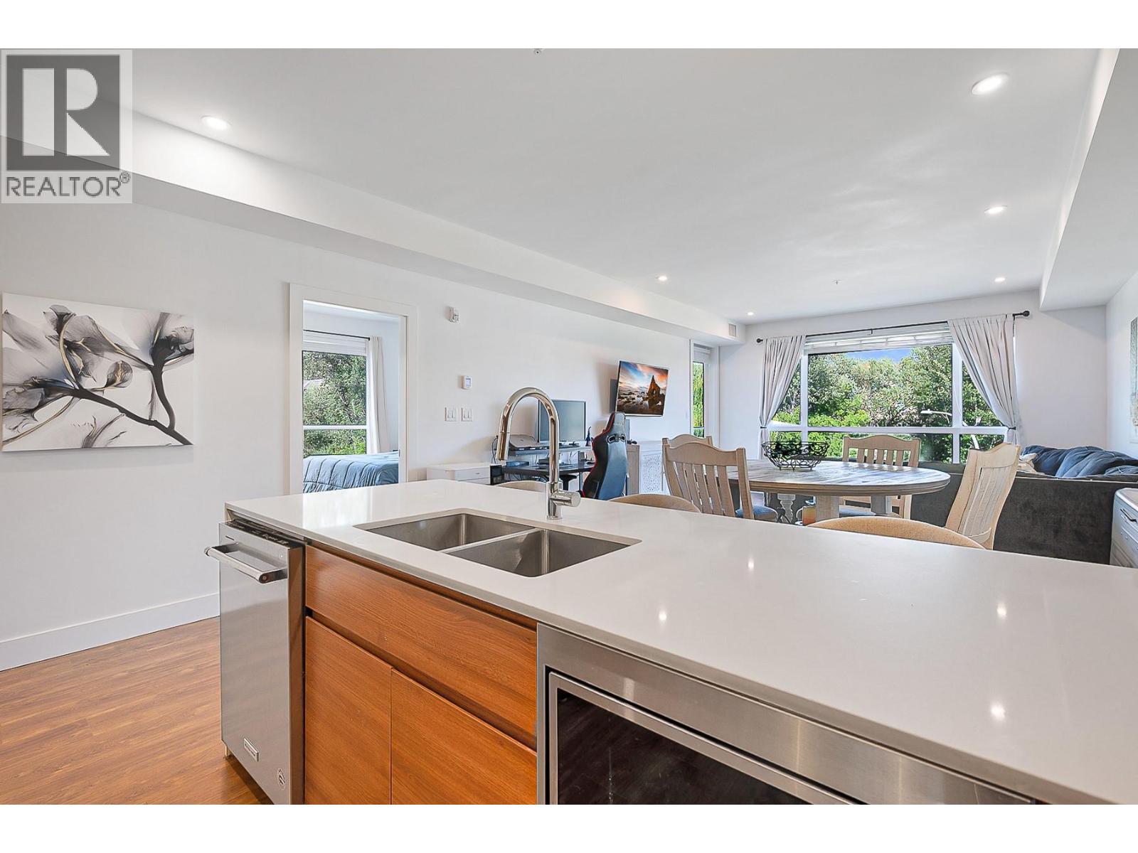 302 1925 Enterprise Way, Kelowna